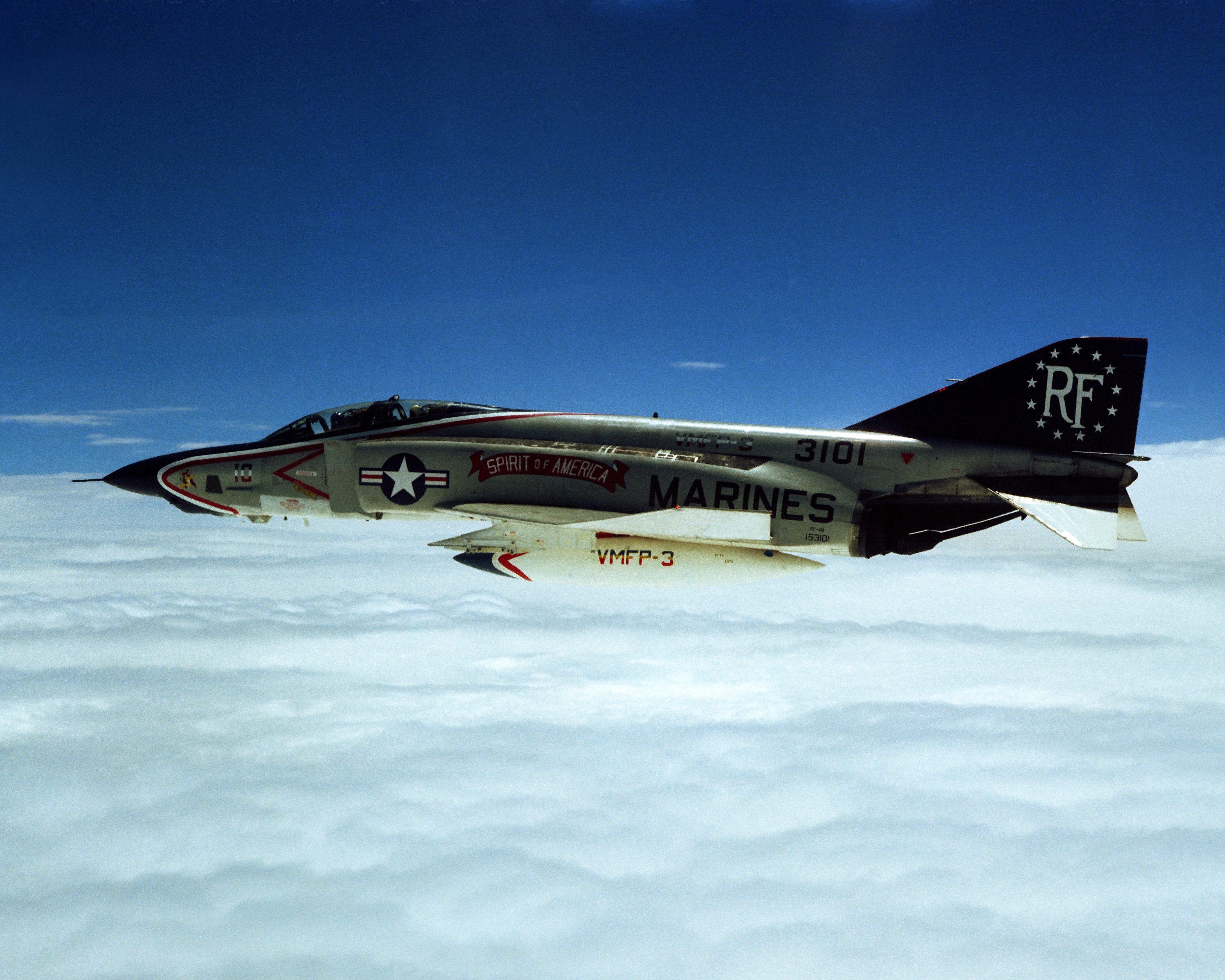 RF-4B_VMFP-3_with_Bicentennial_markings_1976