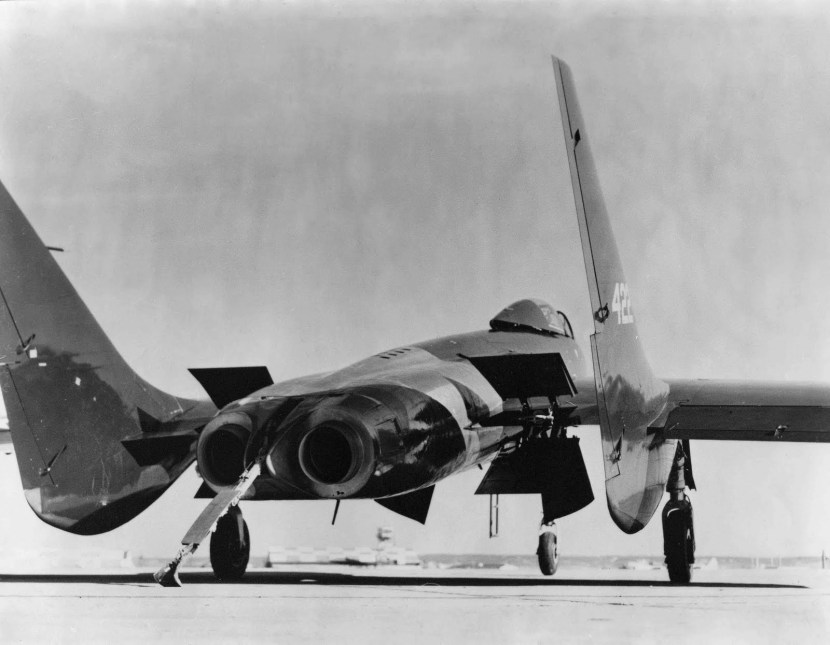 Tail Hook JM low rez