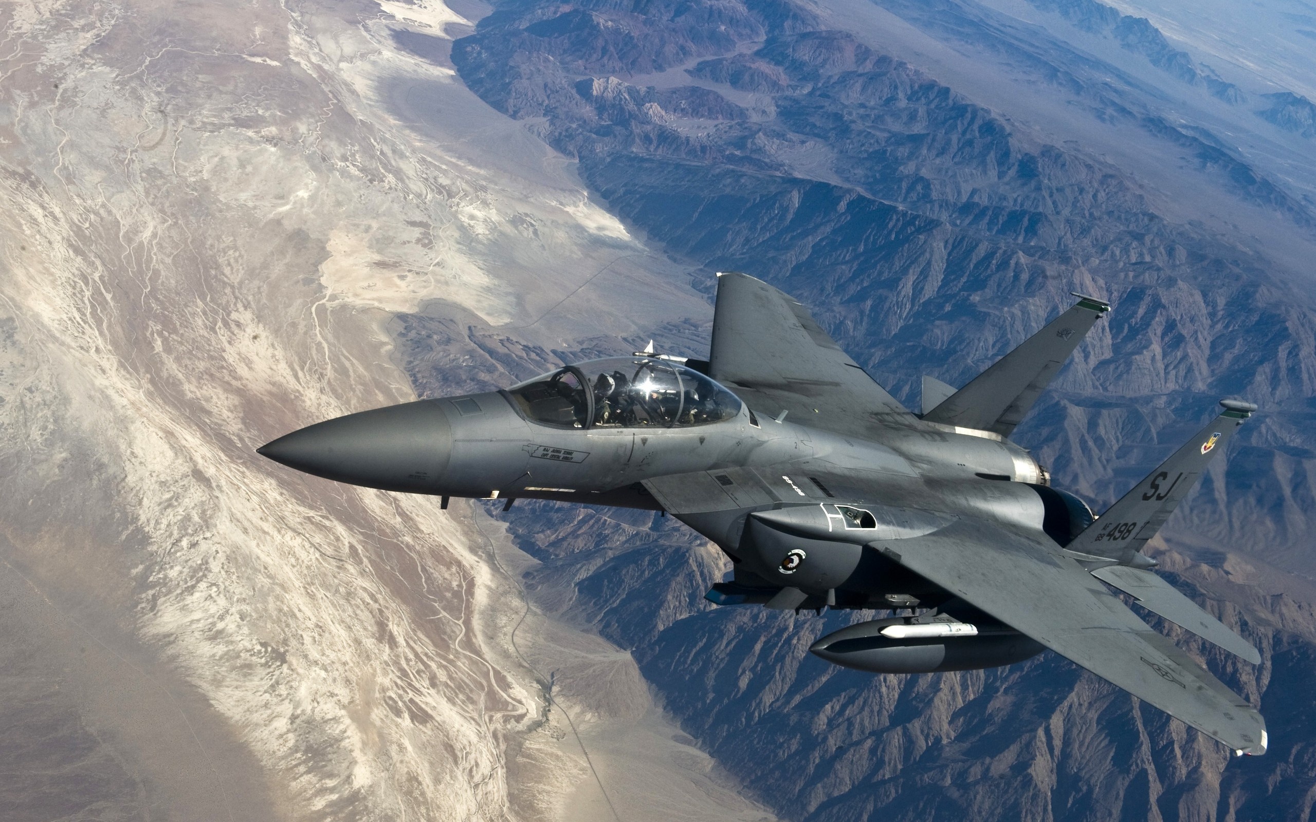 f_15e_strike_eagle_aircraft-2560x1600.jpg