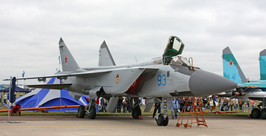 mig-31bm_on_the_maks-2009_01.jpg