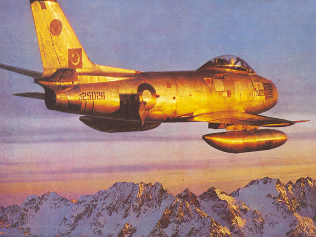f-86f_pakaf_j25026