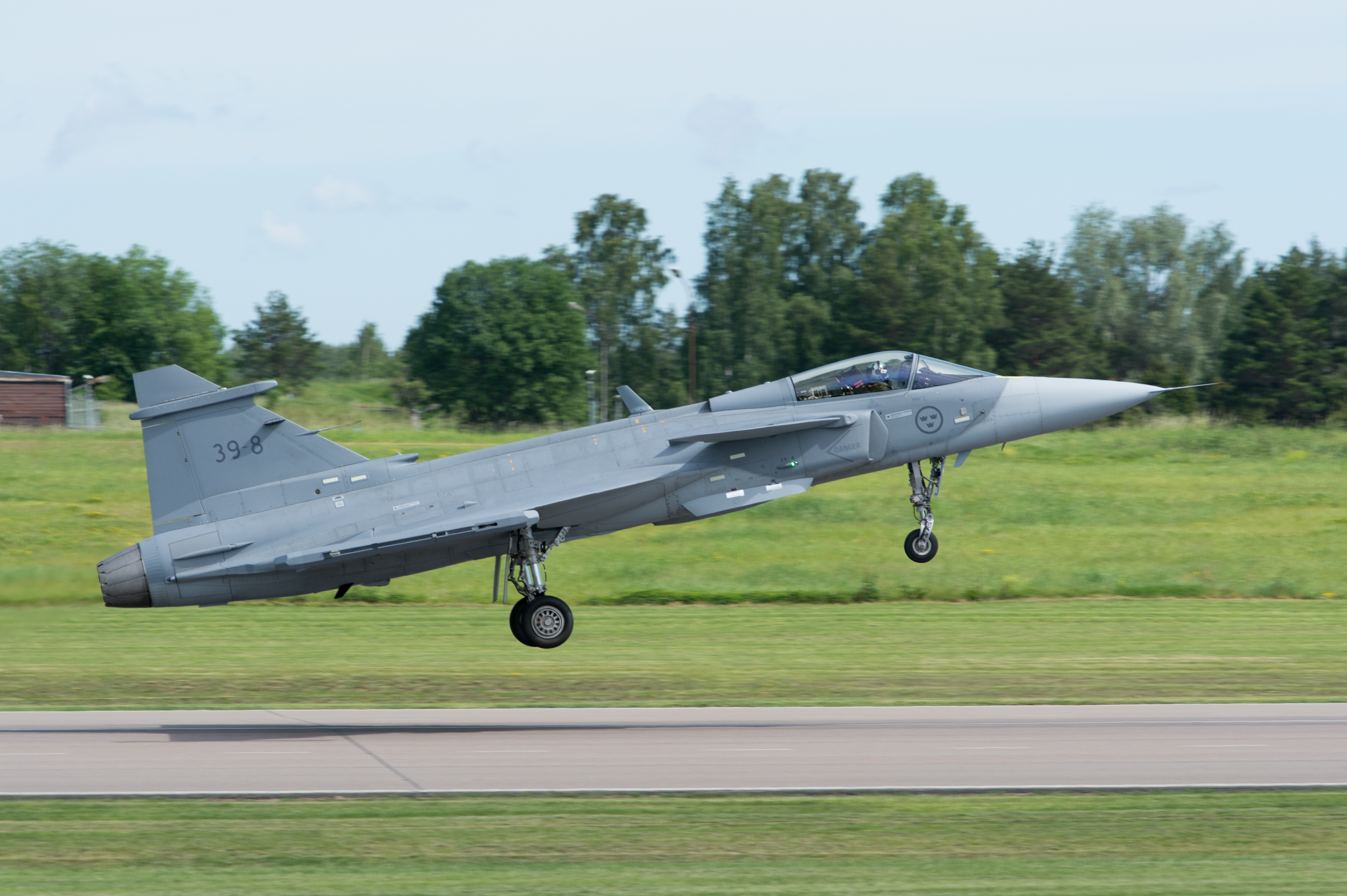 Gripen_E_First_Flight-90662.jpg