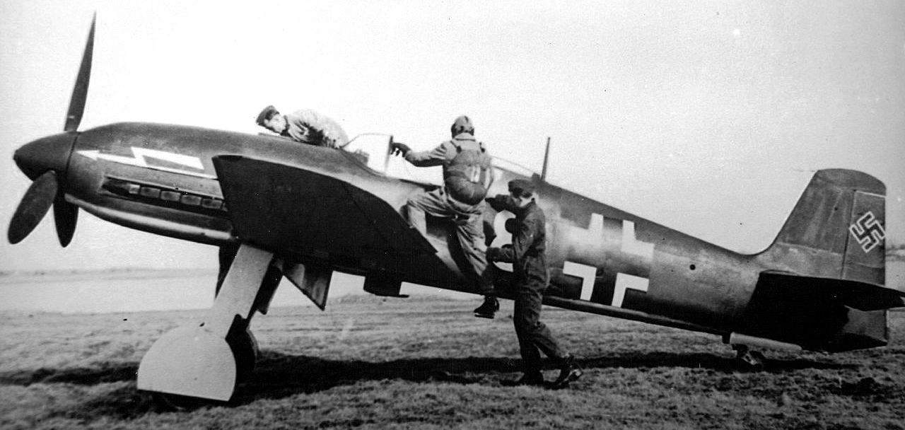 Heinkel-He-100--Luftwaffe