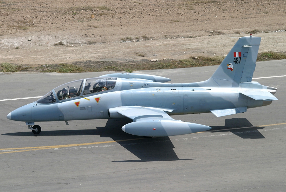 Peruvian_Air_Force_Aermacchi_MB-339AP_SDLP-3.jpg