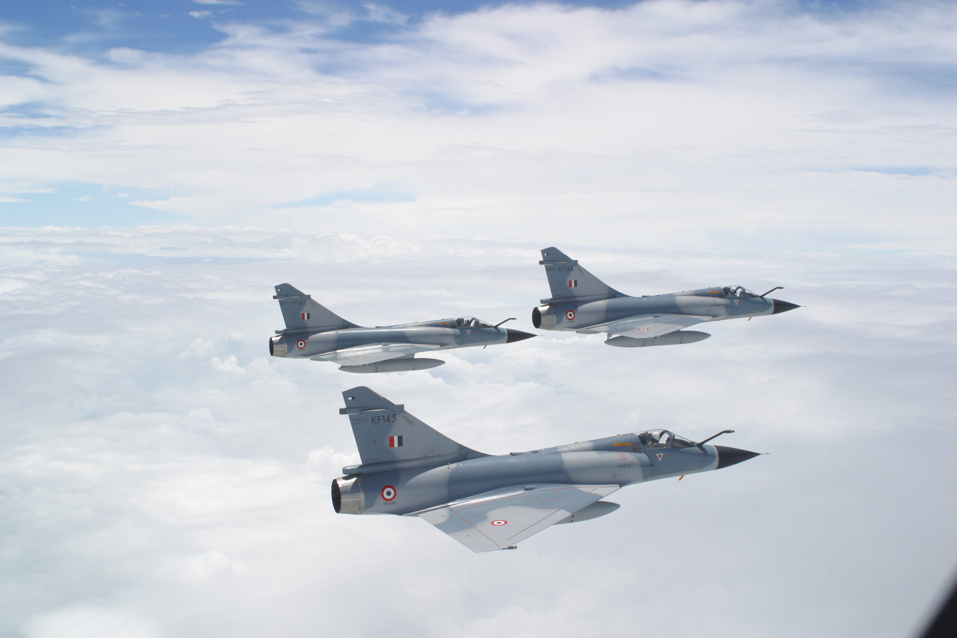 Mirage 2000 formation.jpg