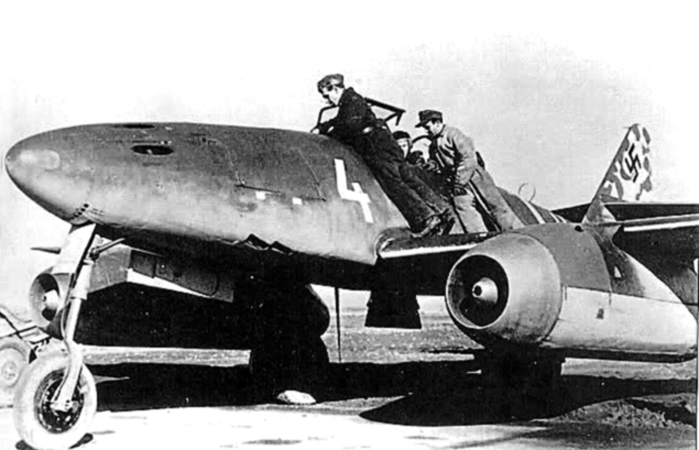 Me 262 2