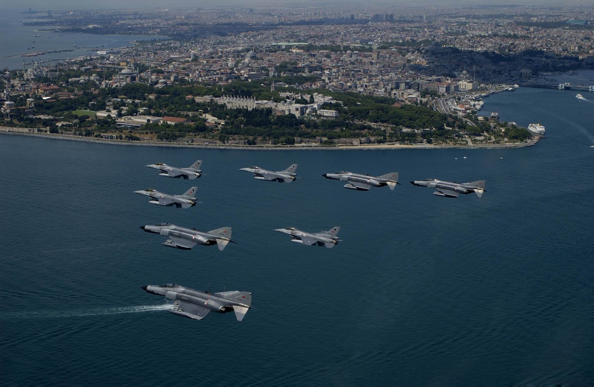 1_F-4E 2020 with F-16 over Istanbul.jpg