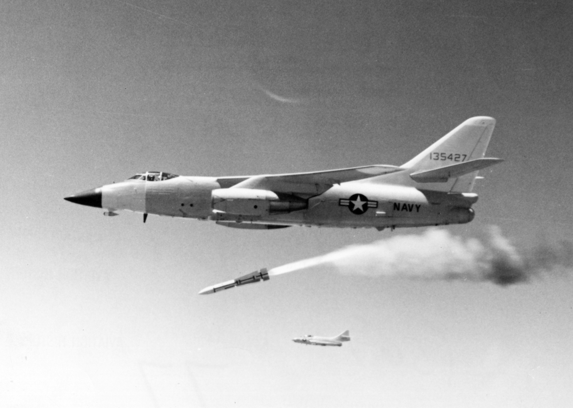 AIM-54A_first_test_A-3A_NAN11-66