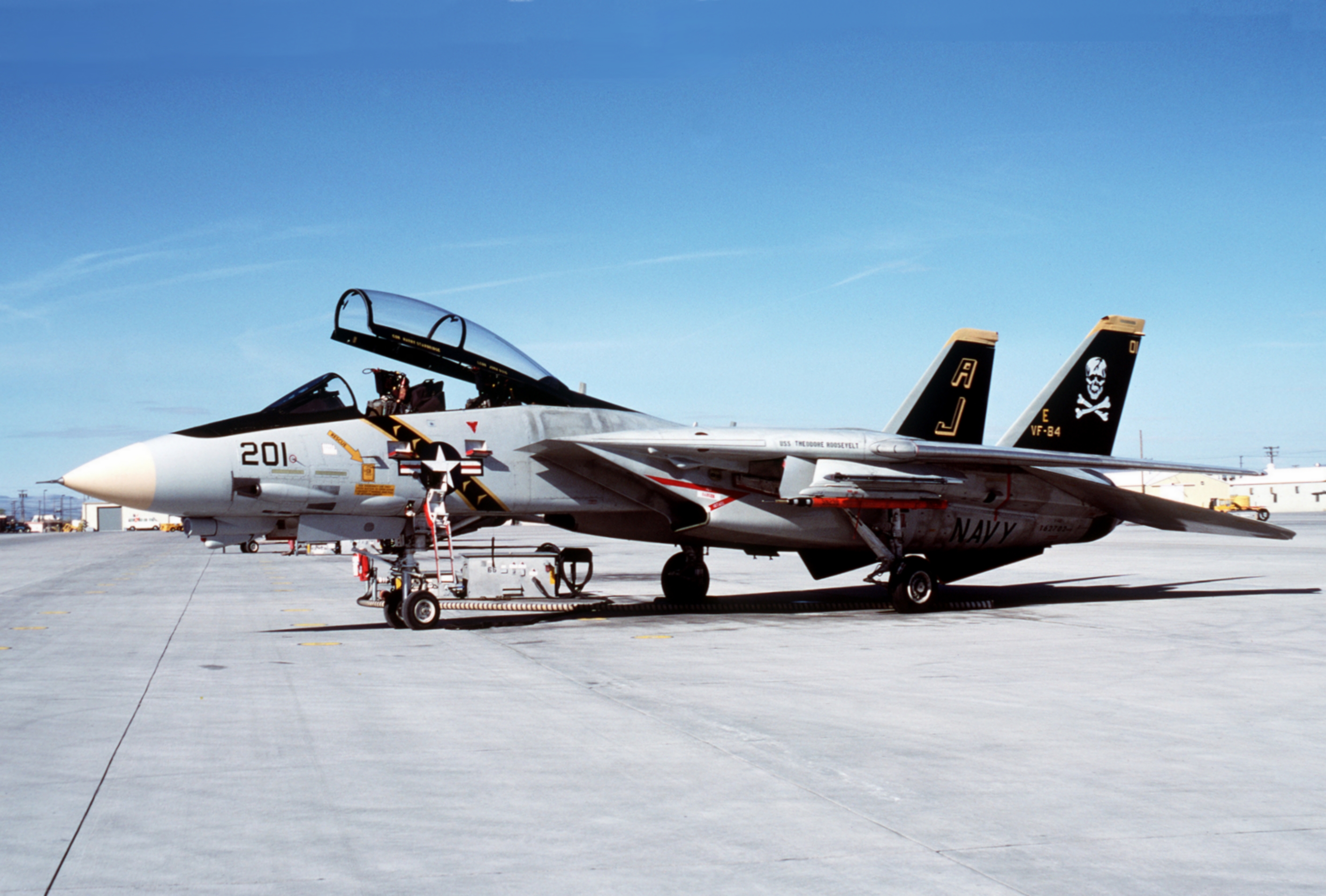 F-14A_VF-84_at_NAS_Fallon_1988