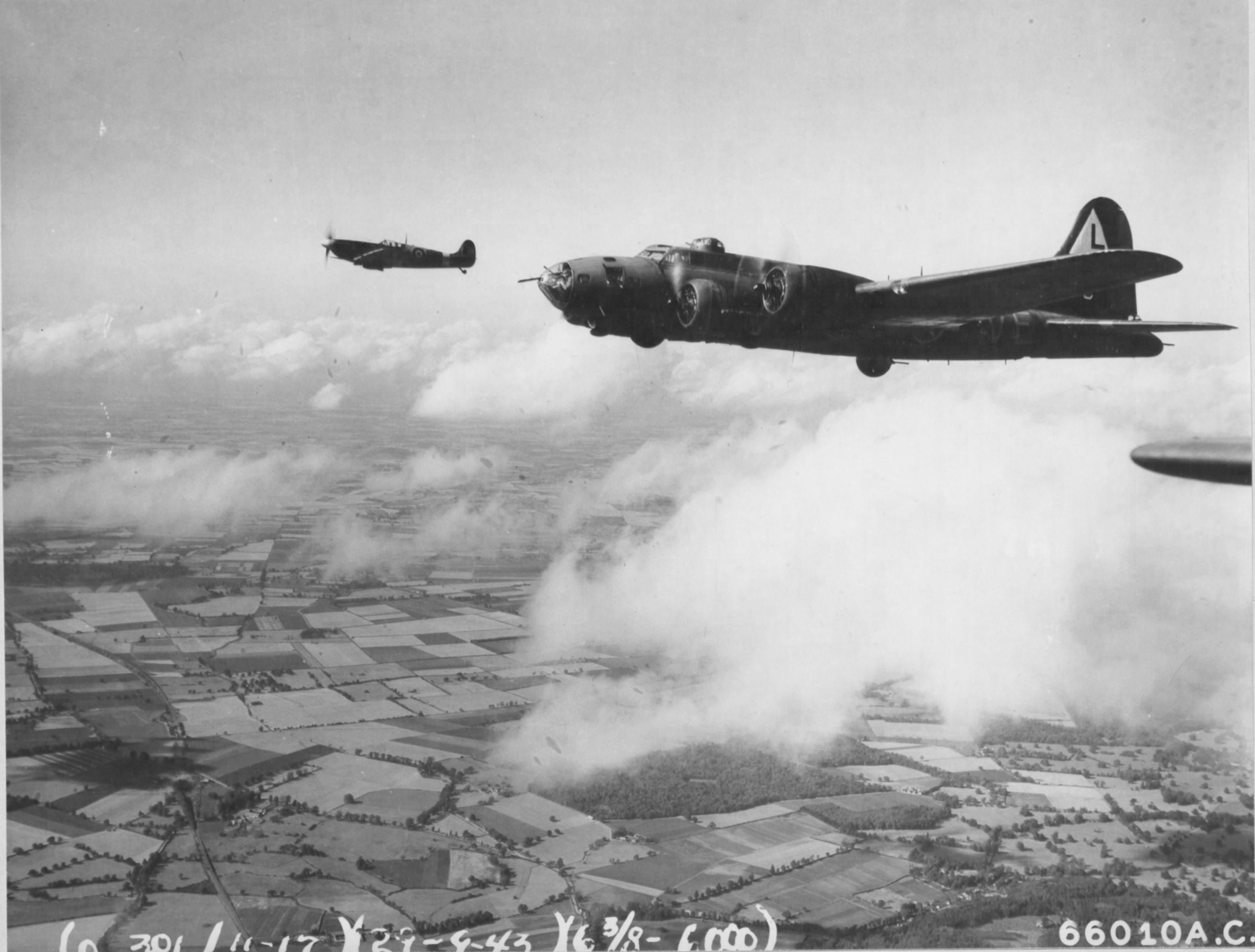Spitfire-MkIX-RAF-302Sqn-WXR-MH869-escorts-8AF-B-17-Fortress-over-France-early-1944-01