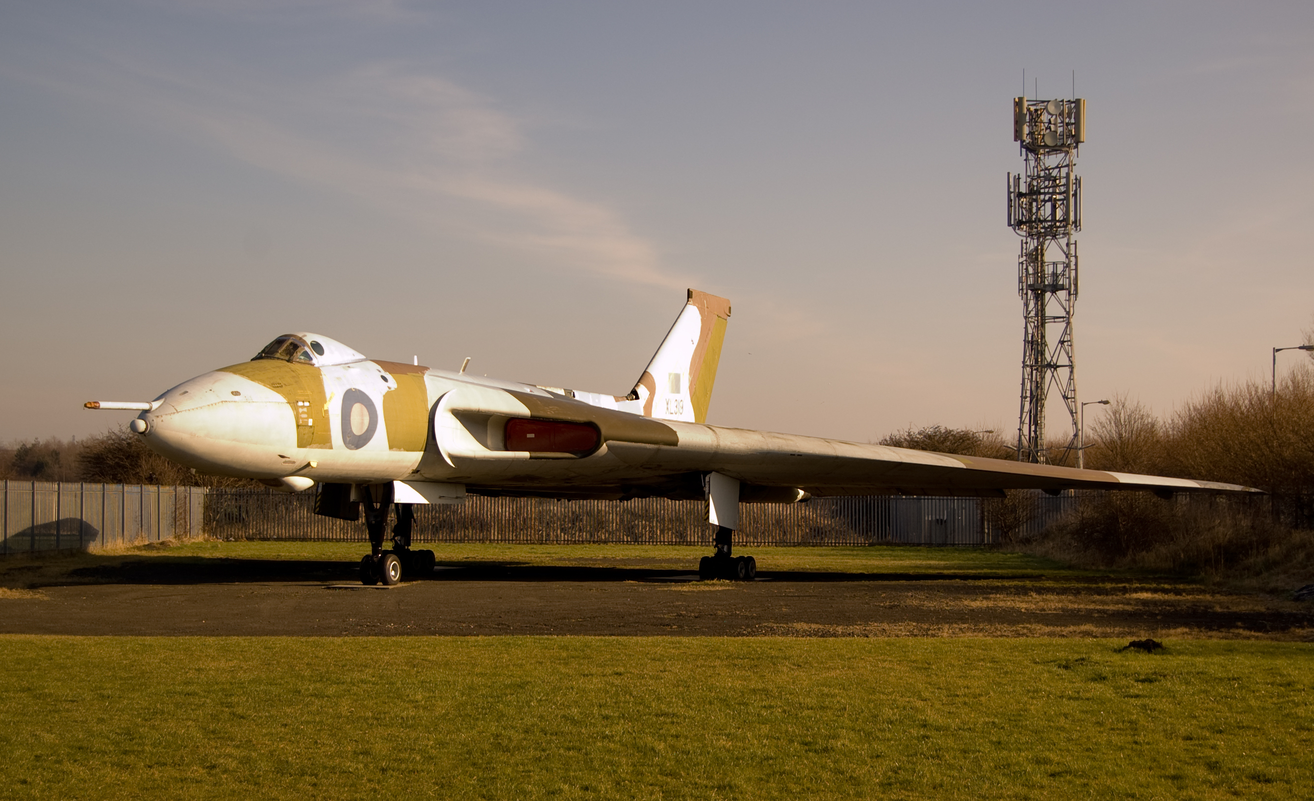 Avro_Vulcan_cropped1.jpg